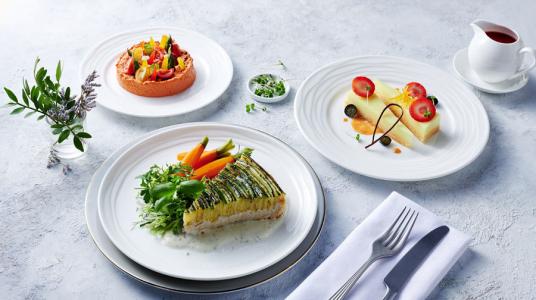 Des assiettes végétales à l’honneur : Emirates fait évoluer sa cuisine végane pour répondre à la demande de plats peu transformés