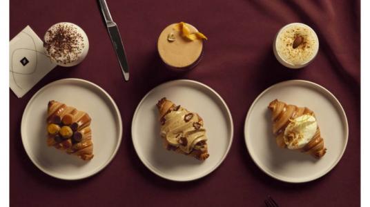 La Haute Croissanterie x Nespresso : Sofitel lance « Please Disturb », un menu d'accords croissants et cafés en édition limitée qui réunit deux icônes mondiales autour d'un rituel français emblématique.