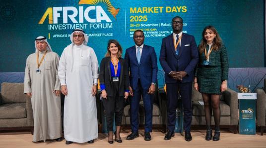 Africa Investment Forum 2025 : le temps presse pour combler l’énorme déficit du continent en matière d’infrastructures et de financement climatique (dirigeants)